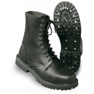 Undercover 10-hole Boots