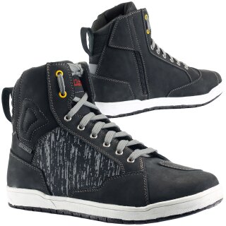 B&uuml;se B67 Sneaker black